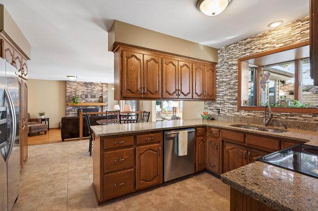 3435 Rosewood Lane N, Plymouth, MN 55441