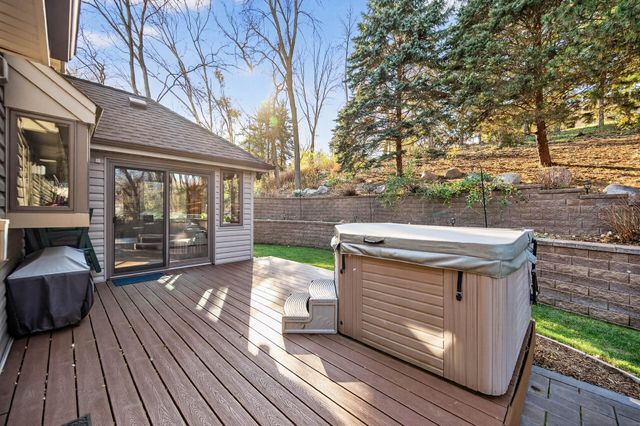 3435 Rosewood Lane N, Plymouth, MN 55441