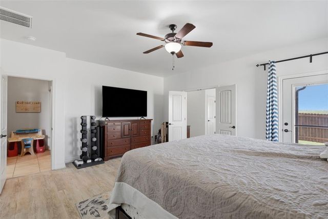 9329 NW 134th Terrace, Yukon, OK 73099
