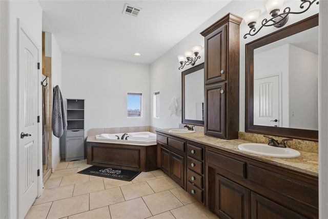 9329 NW 134th Terrace, Yukon, OK 73099