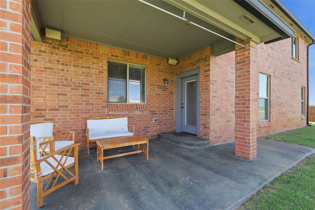9329 NW 134th Terrace, Yukon, OK 73099