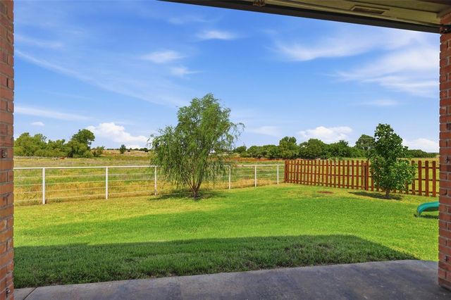 9329 NW 134th Terrace, Yukon, OK 73099