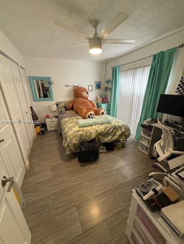 330 Lakeside Ct 206, Sunrise, FL 33326