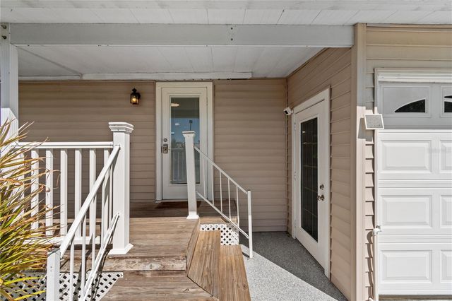 2303 45TH STREET E, Bradenton, FL 34208