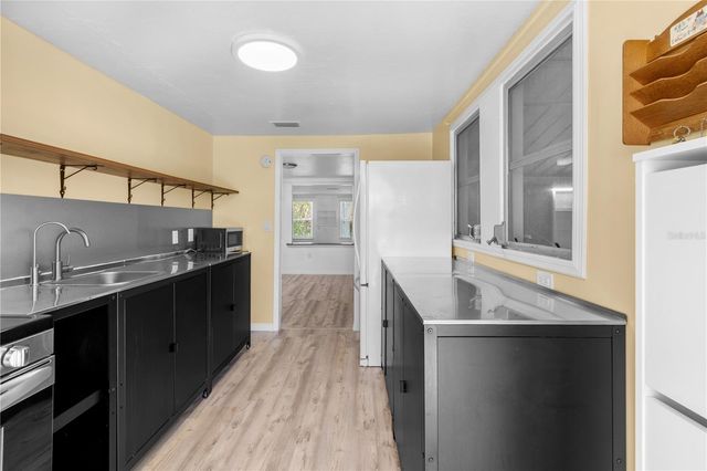 2303 45TH STREET E, Bradenton, FL 34208