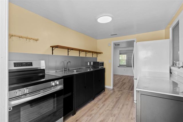 2303 45TH STREET E, Bradenton, FL 34208