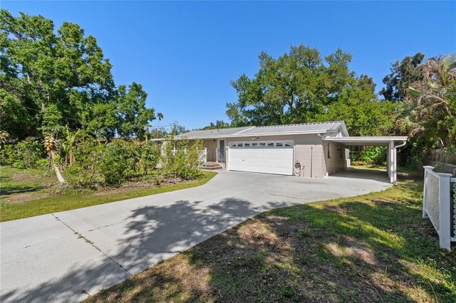 2303 45TH STREET E, Bradenton, FL 34208