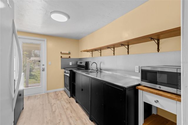 2303 45TH STREET E, Bradenton, FL 34208