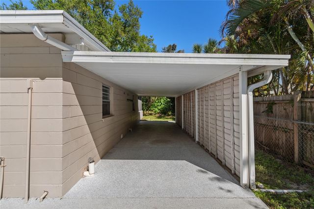 2303 45TH STREET E, Bradenton, FL 34208