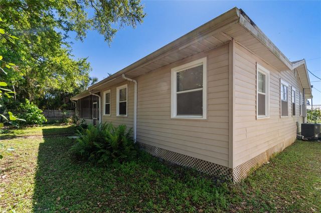 2303 45TH STREET E, Bradenton, FL 34208