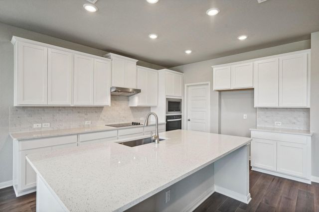5526 Knight Court, Rosenberg, TX 77471