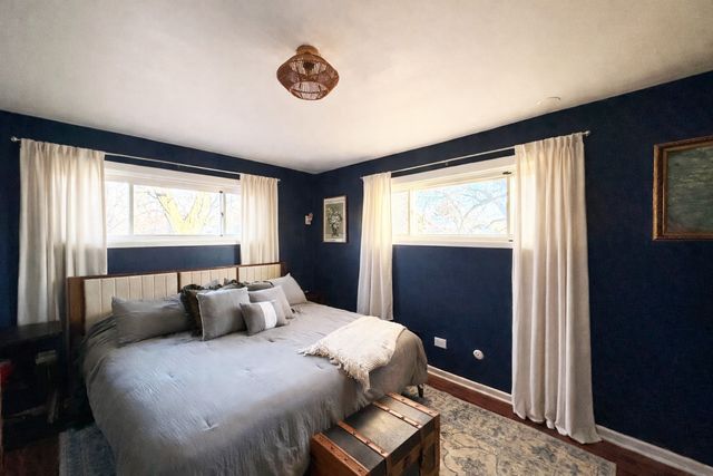 2900 W 100th Place, Evergreen Park, IL 60805