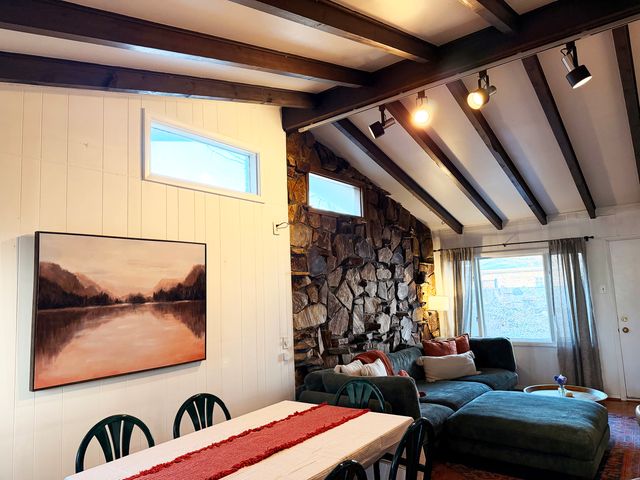 2900 W 100th Place, Evergreen Park, IL 60805