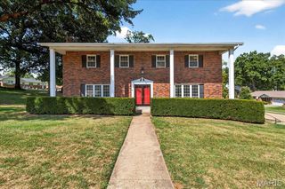 9188 Rusticwood Trail Drive, Crestwood, MO 63126