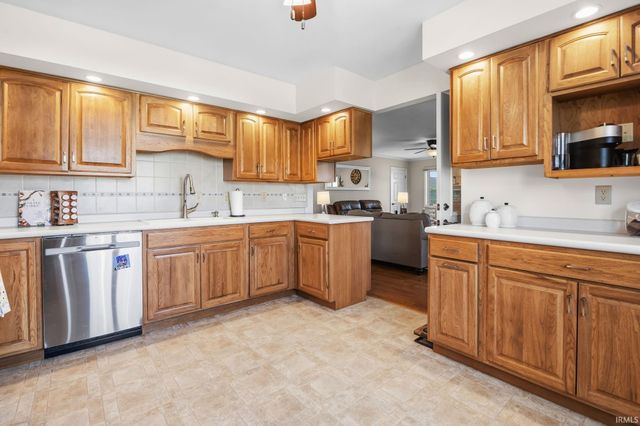 556 Jonathan Way, Lafayette, IN 47905