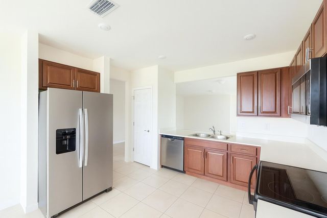 211 NE 20th Street, Cape Coral, FL 33909