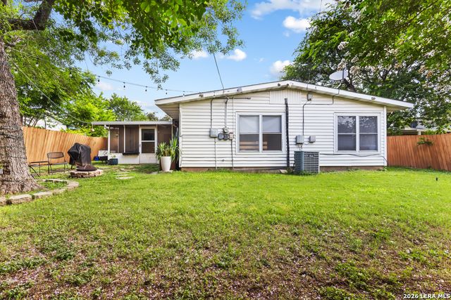 230 BRETTONWOOD DR, San Antonio, TX 78218