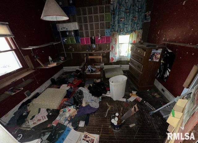 471 E 1ST Street, Galesburg, IL 61401