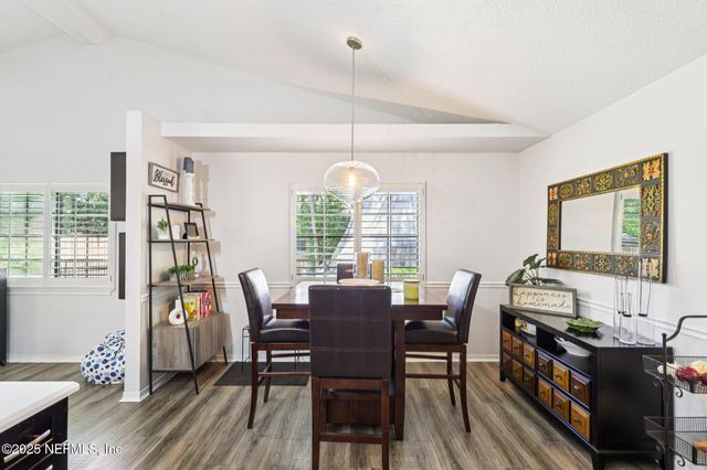 11749 SEAVIEW Drive, Jacksonville, FL 32225