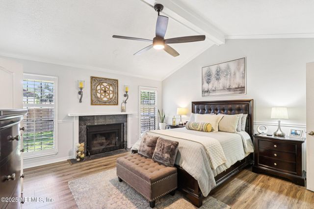 11749 SEAVIEW Drive, Jacksonville, FL 32225