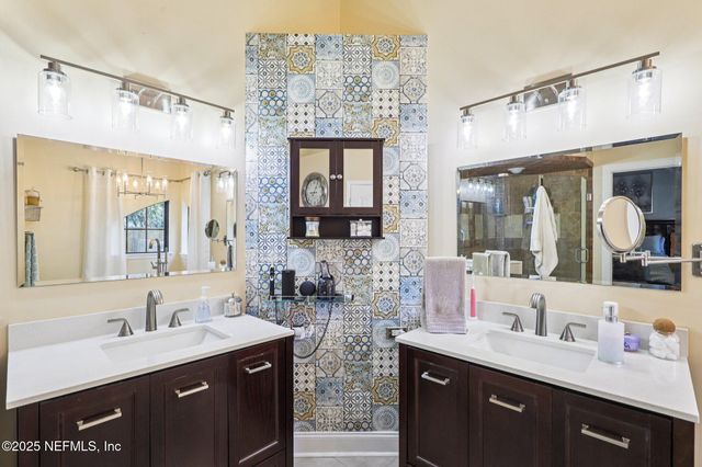 11749 SEAVIEW Drive, Jacksonville, FL 32225