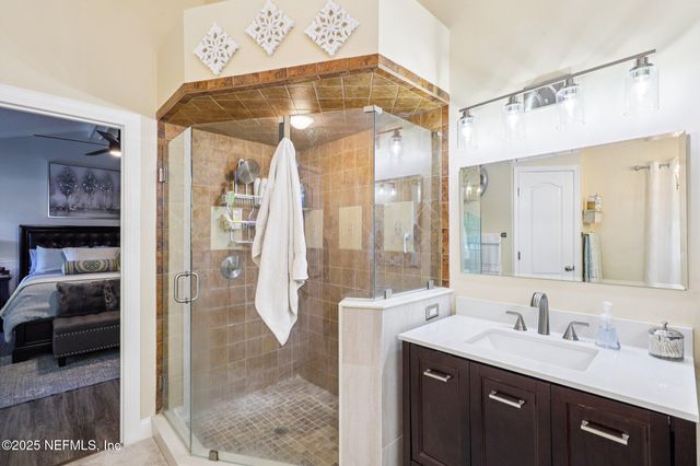 11749 SEAVIEW Drive, Jacksonville, FL 32225