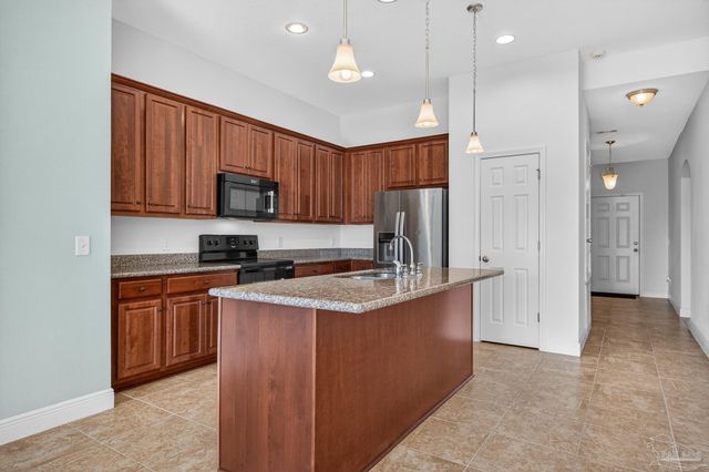 5640 Shooting Star Ct, Milton, FL 32583