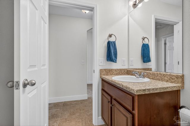 5640 Shooting Star Ct, Milton, FL 32583