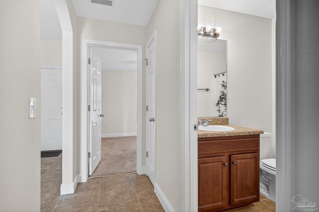 5640 Shooting Star Ct, Milton, FL 32583