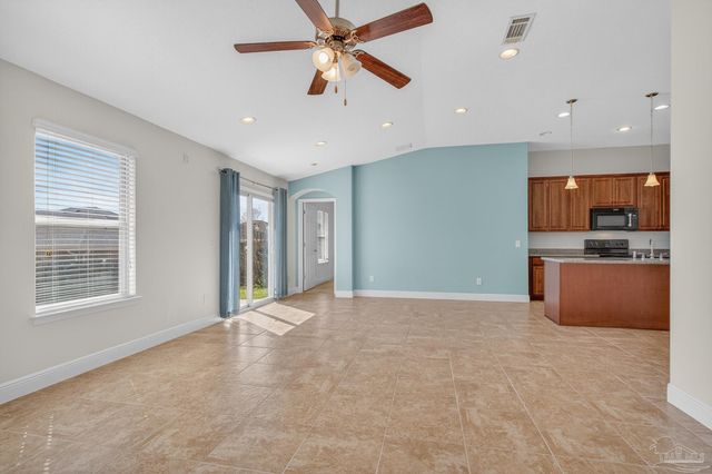 5640 Shooting Star Ct, Milton, FL 32583