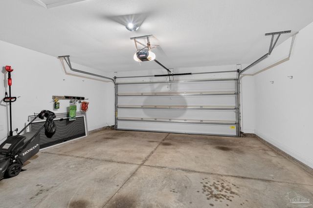 5640 Shooting Star Ct, Milton, FL 32583