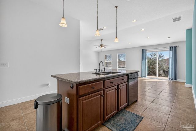 5640 Shooting Star Ct, Milton, FL 32583