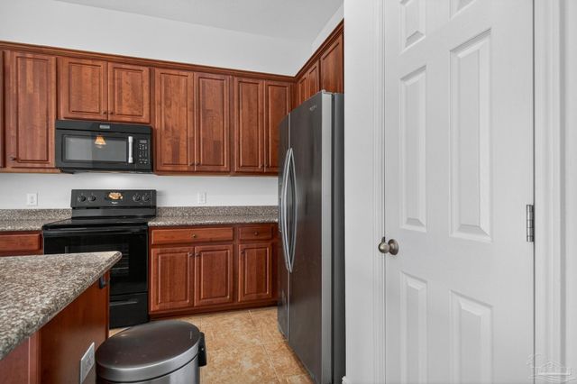 5640 Shooting Star Ct, Milton, FL 32583