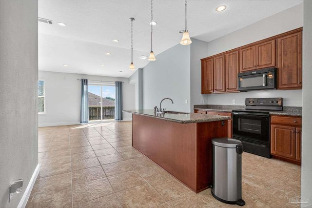 5640 Shooting Star Ct, Milton, FL 32583