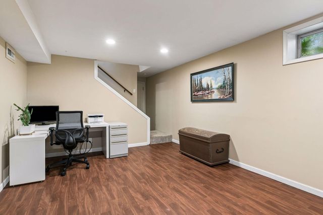 559 Tanglewood Drive, Shoreview, MN 55126