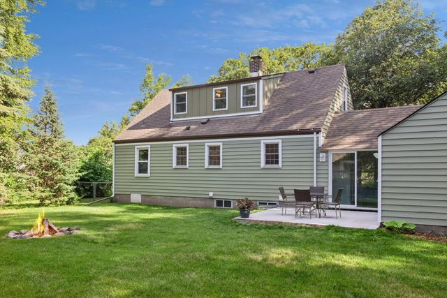 559 Tanglewood Drive, Shoreview, MN 55126