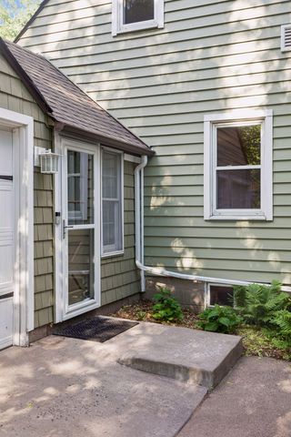 559 Tanglewood Drive, Shoreview, MN 55126