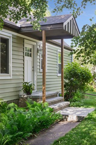 559 Tanglewood Drive, Shoreview, MN 55126