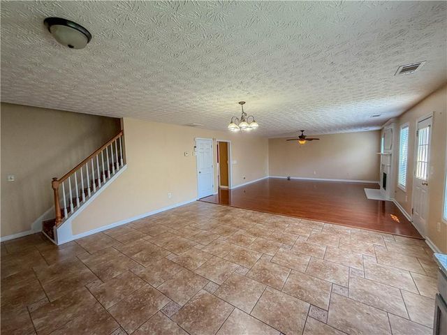 2760 Rusticwood Drive, Snellville, GA 30078