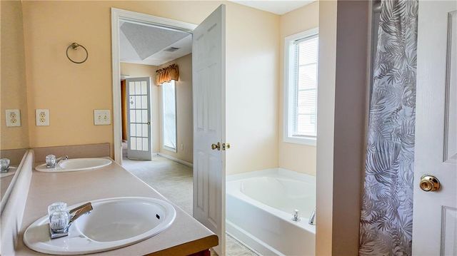 2760 Rusticwood Drive, Snellville, GA 30078