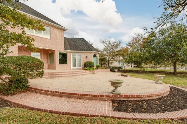 5022 Augusta Circle, College Station, TX 77845