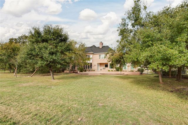 5022 Augusta Circle, College Station, TX 77845