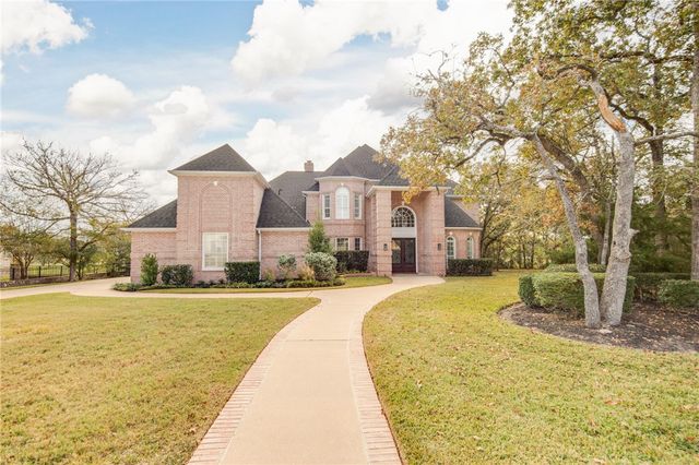 5022 Augusta Circle, College Station, TX 77845