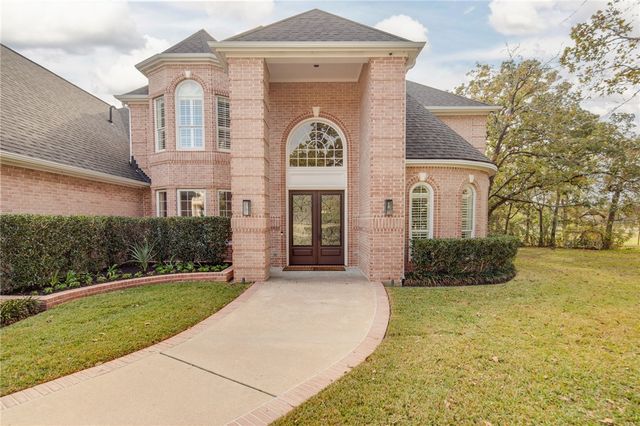 5022 Augusta Circle, College Station, TX 77845