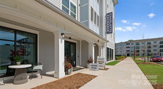 5120 77 Center Drive 2A, Charlotte, NC 28217
