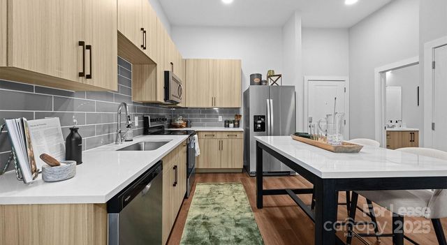 5120 77 Center Drive 2A, Charlotte, NC 28217