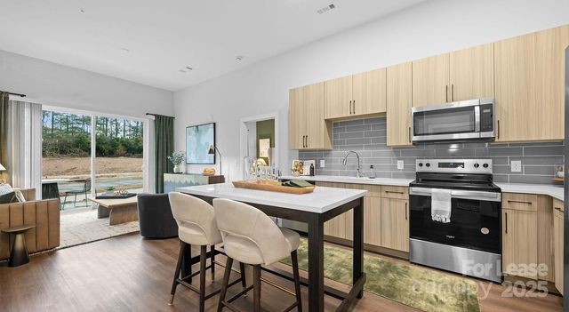 5120 77 Center Drive 2A, Charlotte, NC 28217