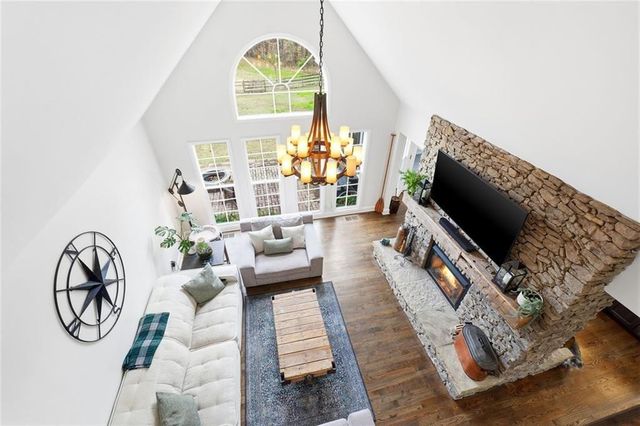 3955 Hiram Lithia Springs SW Road, Powder Springs, GA 30127