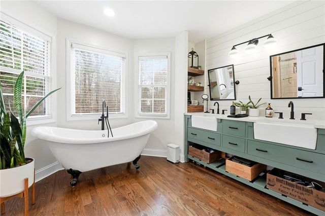 3955 Hiram Lithia Springs SW Road, Powder Springs, GA 30127