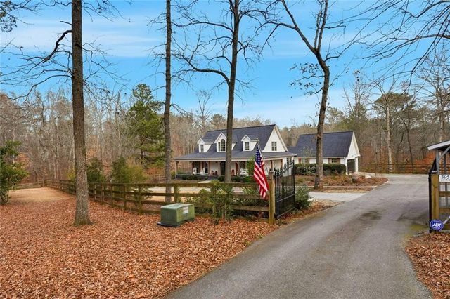 3955 Hiram Lithia Springs SW Road, Powder Springs, GA 30127